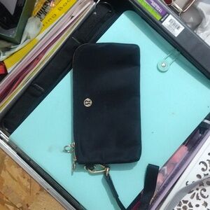 Lululemon black zip purse/wallet